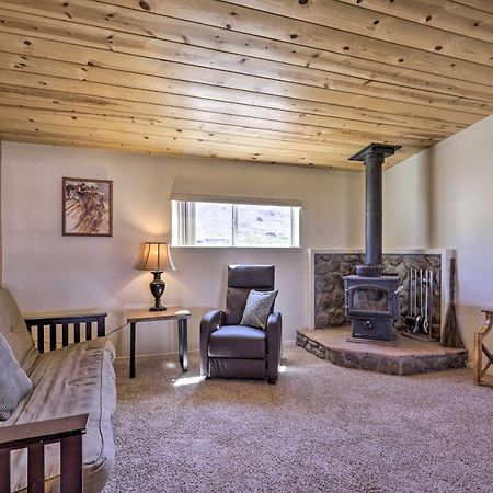 Rustic Bullhead City Retreat With Porch And Views Kültér fotó