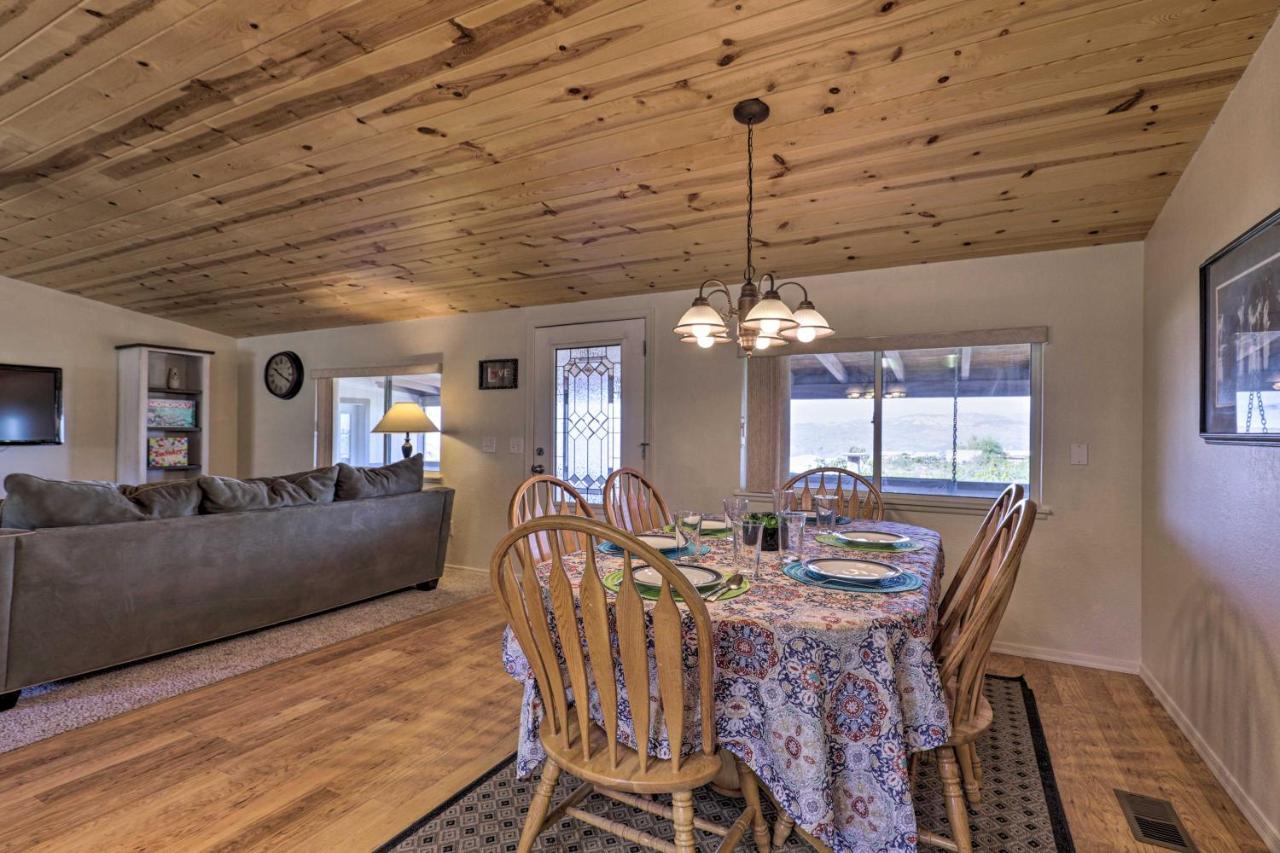 Rustic Bullhead City Retreat With Porch And Views Kültér fotó