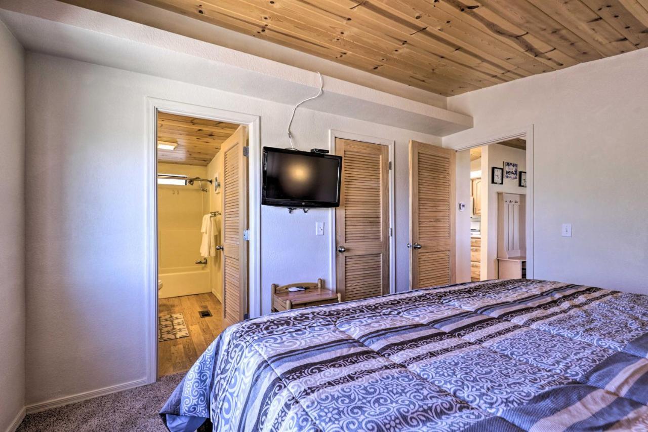 Rustic Bullhead City Retreat With Porch And Views Kültér fotó